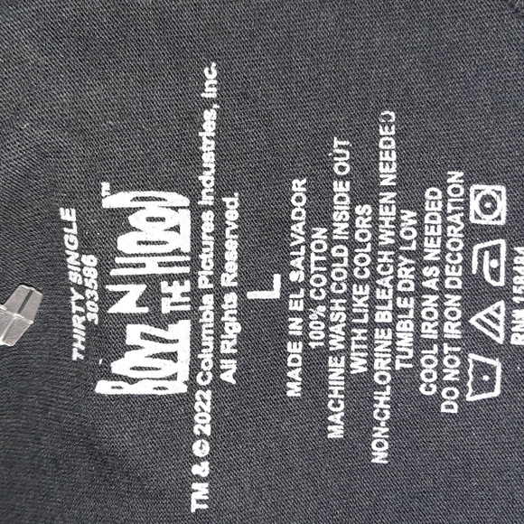 "BOYZ N the HOOD" t-shirt from a classic movie staple🎬 - Picture 6 of 6